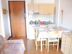 23771034-Ferienwohnung-4-Bibione-300x225-4