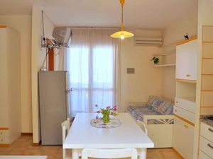 23771066-Ferienwohnung-4-Bibione-300x225-5