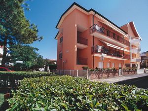 23201507-Ferienwohnung-5-Bibione-300x225-0