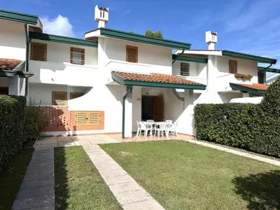 Ferienwohnung für 6 Personen (70 m²) in Bibione 1/10