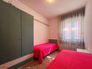 23996315-Ferienwohnung-4-Bibione-300x225-5