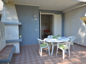 23772710-Ferienwohnung-7-Bibione-300x225-1