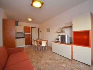 23772723-Ferienwohnung-7-Bibione-300x225-5