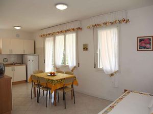 23772742-Ferienwohnung-5-Bibione-300x225-2