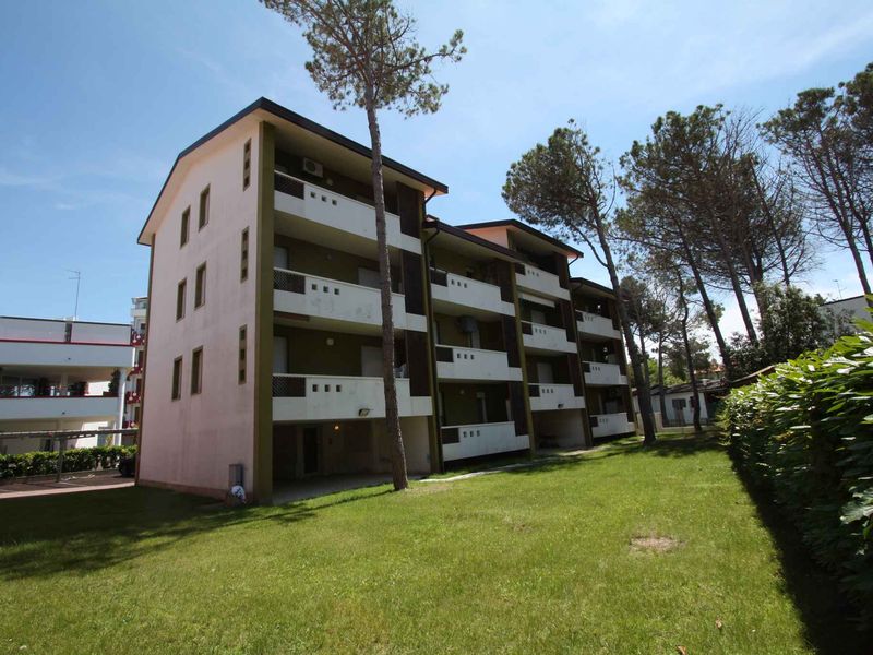 23772747-Ferienwohnung-6-Bibione-800x600-0