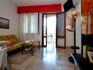 23772740-Ferienwohnung-8-Bibione-300x225-5