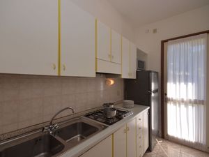 23772775-Ferienwohnung-6-Bibione-300x225-5