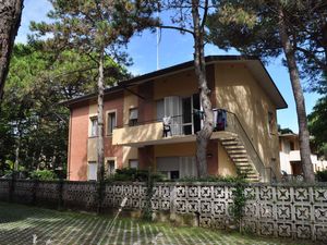 23772787-Ferienwohnung-6-Bibione-300x225-1