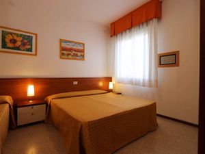 23772787-Ferienwohnung-6-Bibione-300x225-4