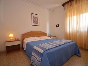 23772807-Ferienwohnung-5-Bibione-300x225-3