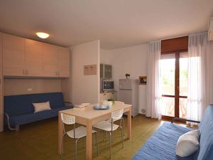 23772808-Ferienwohnung-4-Bibione-300x225-3