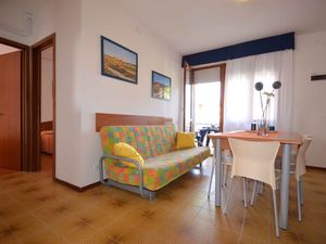 23772820-Ferienwohnung-6-Bibione-300x225-4