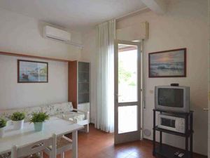 23772832-Ferienwohnung-2-Bibione-300x225-3