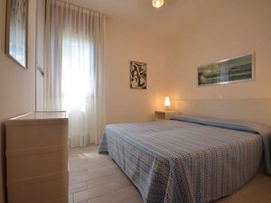 23772839-Ferienwohnung-5-Bibione-300x225-5