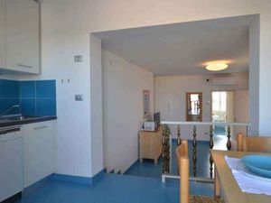 23772832-Ferienwohnung-2-Bibione-300x225-4