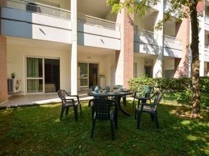 23772840-Ferienwohnung-6-Bibione-300x225-3