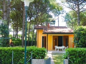 23772856-Ferienwohnung-7-Bibione-300x225-1