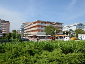 23772863-Ferienwohnung-6-Bibione-300x225-1