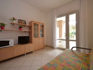 23772872-Ferienwohnung-5-Bibione-300x225-5