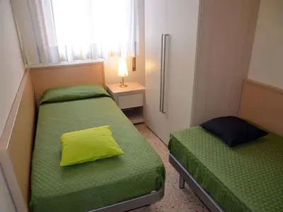 Ferienwohnung für 5 Personen (55 m²) in Bibione 4/10