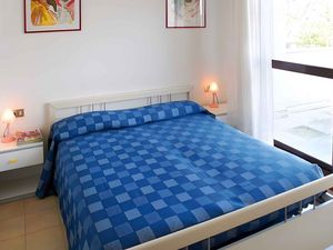 23773926-Ferienwohnung-6-Bibione-300x225-1