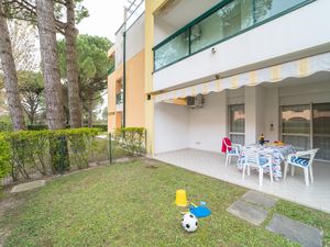 23773948-Ferienwohnung-4-Bibione-300x225-1