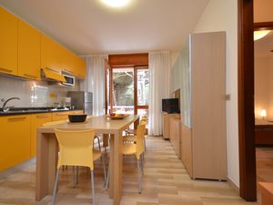 23773955-Ferienwohnung-7-Bibione-300x225-4