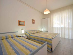 23773966-Ferienwohnung-5-Bibione-300x225-5