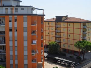 23774012-Ferienwohnung-7-Bibione-300x225-1