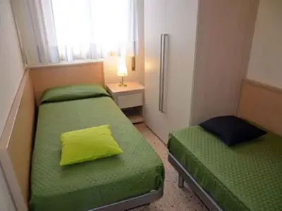 Ferienwohnung für 5 Personen (55 m²) in Bibione 3/10
