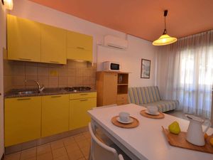 23774006-Ferienwohnung-4-Bibione-300x225-5