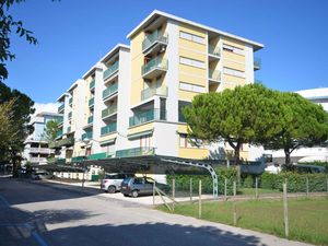 23774345-Ferienwohnung-5-Bibione-300x225-0