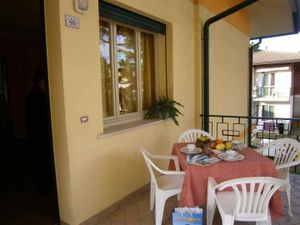 23775004-Ferienwohnung-8-Bibione-300x225-2