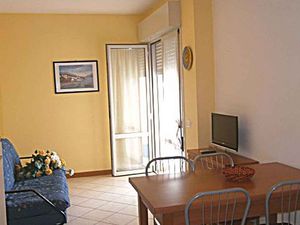 23775021-Ferienwohnung-5-Bibione-300x225-4