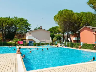 Ferienwohnung für 6 Personen (48 m²) in Bibione 4/10