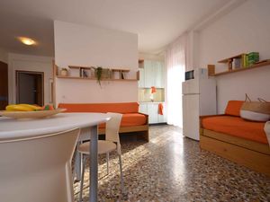 23775266-Ferienwohnung-5-Bibione-300x225-2