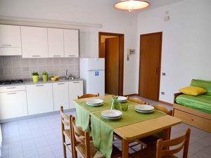 23775275-Ferienwohnung-6-Bibione-300x225-5