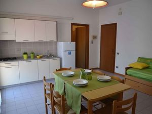 23775278-Ferienwohnung-4-Bibione-300x225-3