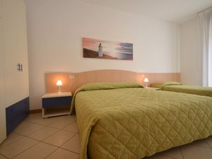 23775293-Ferienwohnung-7-Bibione-300x225-5