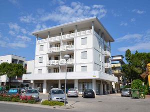 23775291-Ferienwohnung-6-Bibione-300x225-0