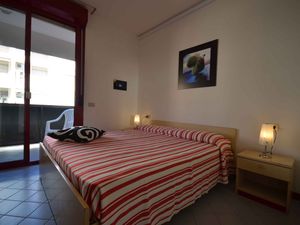 23775301-Ferienwohnung-6-Bibione-300x225-3