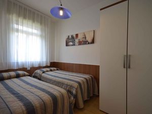 23775297-Ferienwohnung-6-Bibione-300x225-4