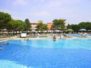 23775958-Ferienwohnung-5-Bibione-300x225-1