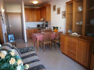 23776475-Ferienwohnung-6-Bibione-300x225-4