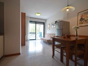 23777678-Ferienwohnung-5-Bibione-300x225-2