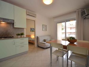 23777673-Ferienwohnung-5-Bibione-300x225-2