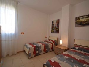 23777713-Ferienwohnung-6-Bibione-300x225-3