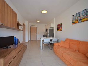 23777708-Ferienwohnung-8-Bibione-300x225-4