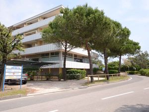 23777731-Ferienwohnung-4-Bibione-300x225-5