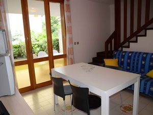 23777741-Ferienwohnung-4-Bibione-300x225-4